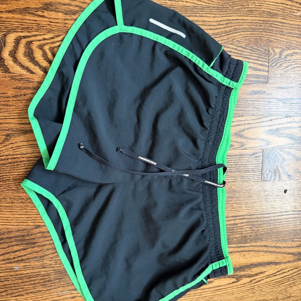 Nike Dri-Fit Black Running Shorts with Green Trim – Size M